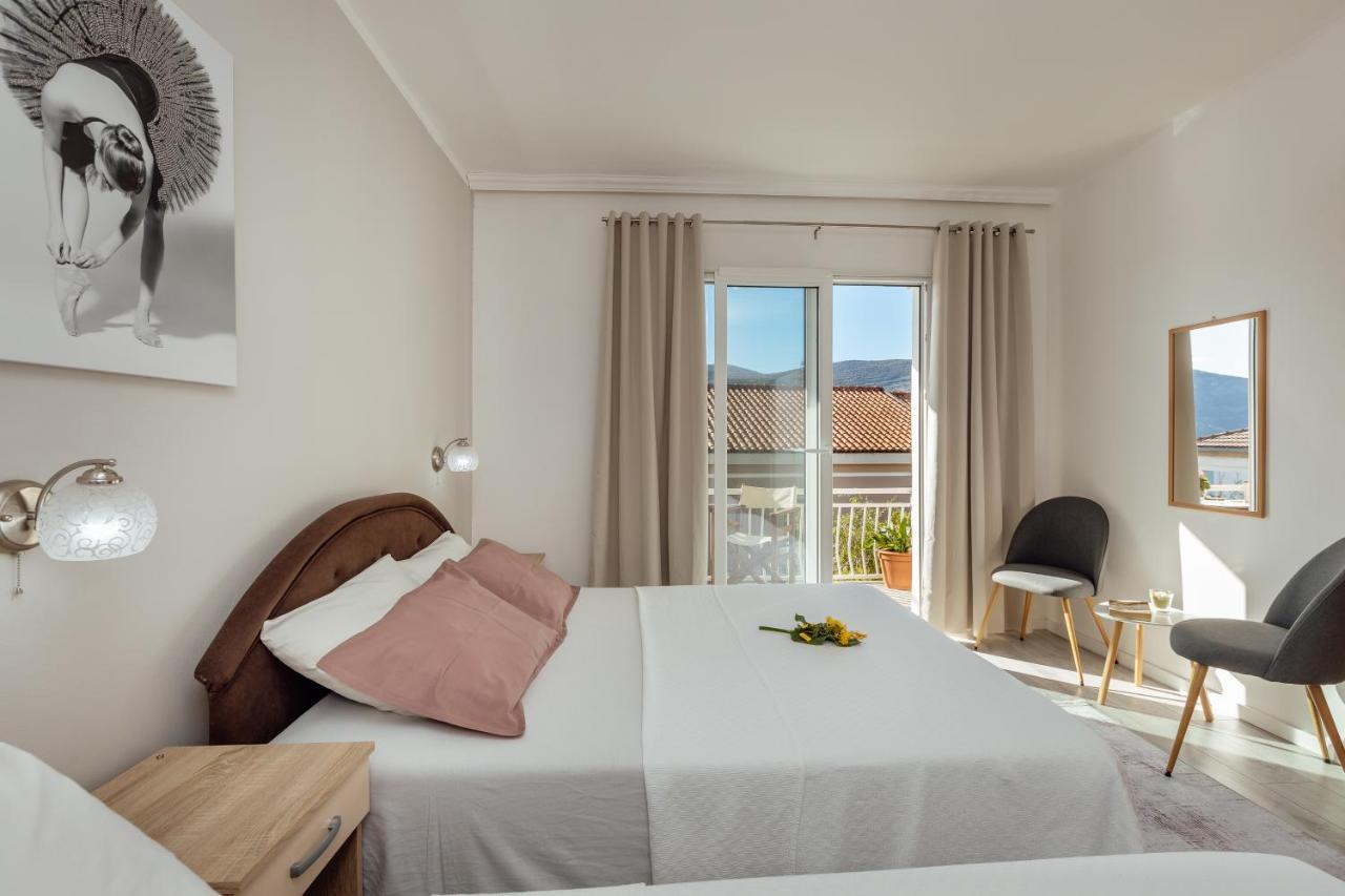 Apartmani Vico ヘルツェグ・ノヴィ エクステリア 写真