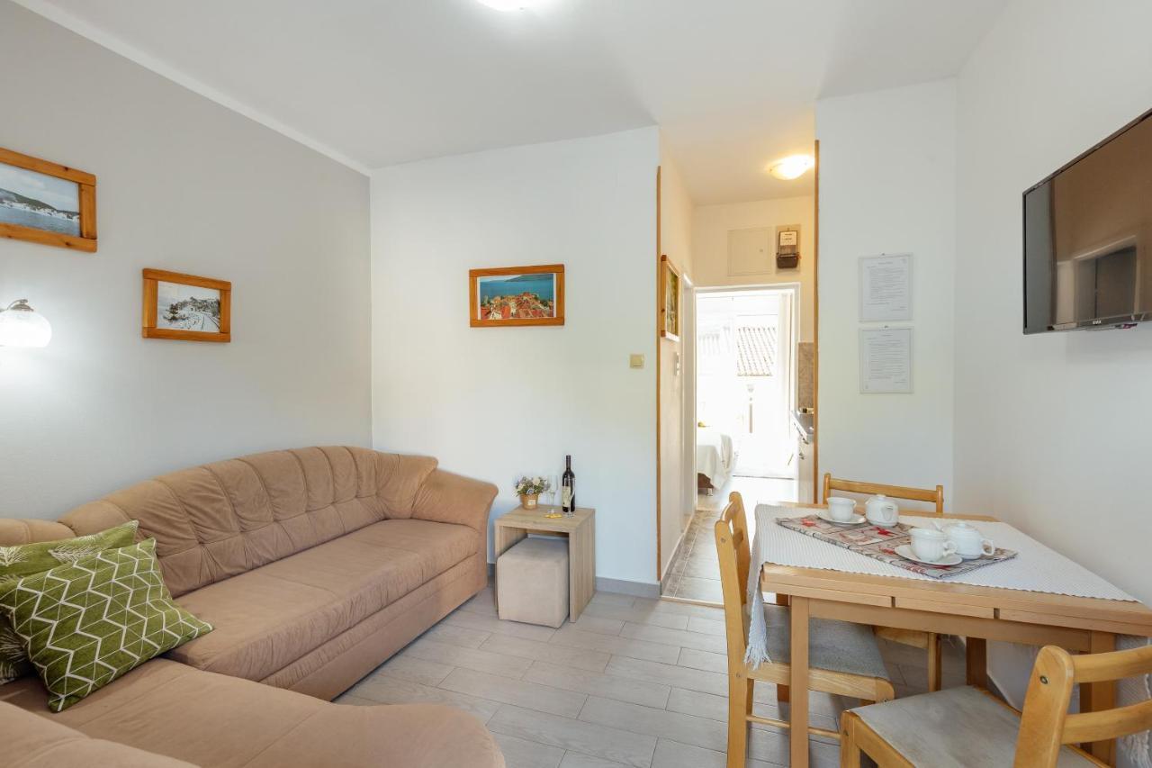 Apartmani Vico ヘルツェグ・ノヴィ エクステリア 写真