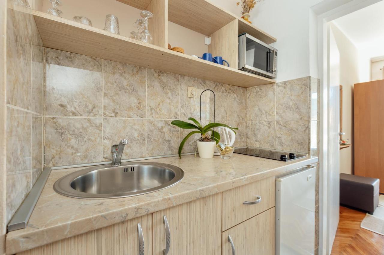 Apartmani Vico ヘルツェグ・ノヴィ エクステリア 写真
