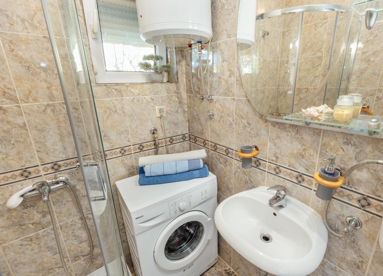 Apartmani Vico ヘルツェグ・ノヴィ エクステリア 写真