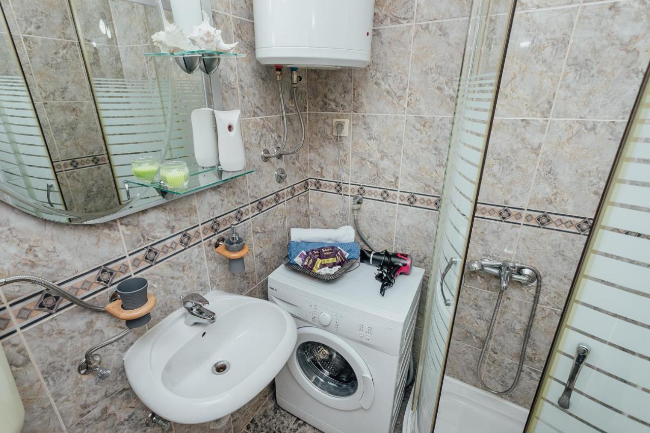 Apartmani Vico ヘルツェグ・ノヴィ エクステリア 写真